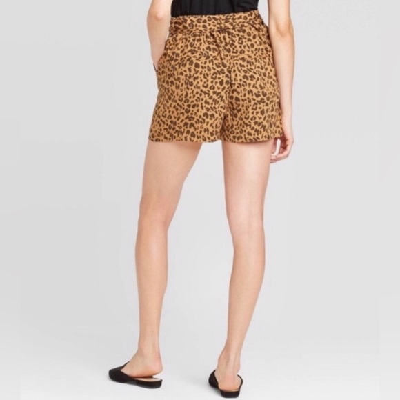 NWOT Leopard print high waisted shorts - Picture 2 of 5